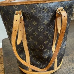 Louis Vuitton bucket purse